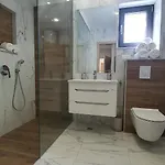Luxury * Promajna
