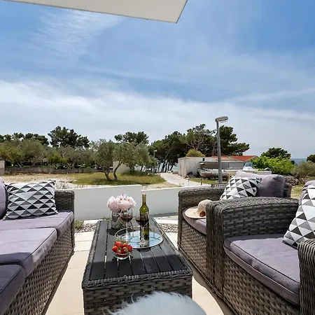 Luxury Apartment Promajna